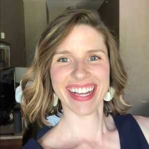 Meet your Posher, Julia